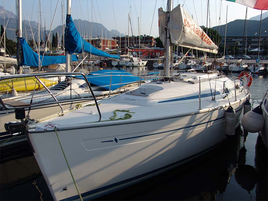 Gardasee Charter - Cabin Cruisers - Bavaria 31