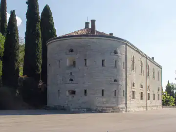 Wasserburg Rocca di Riva in Riva del Garda